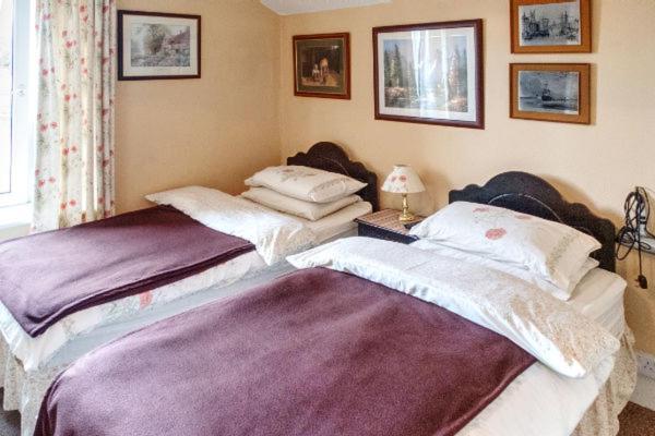 Apsley Villa Guest House. サイレンセスター エクステリア 写真